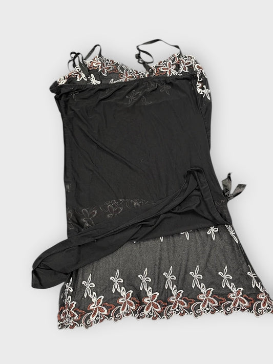 back view, Flower Pattern Black Floral Embroidered Sheer Top, vintage Y2K second hand piece