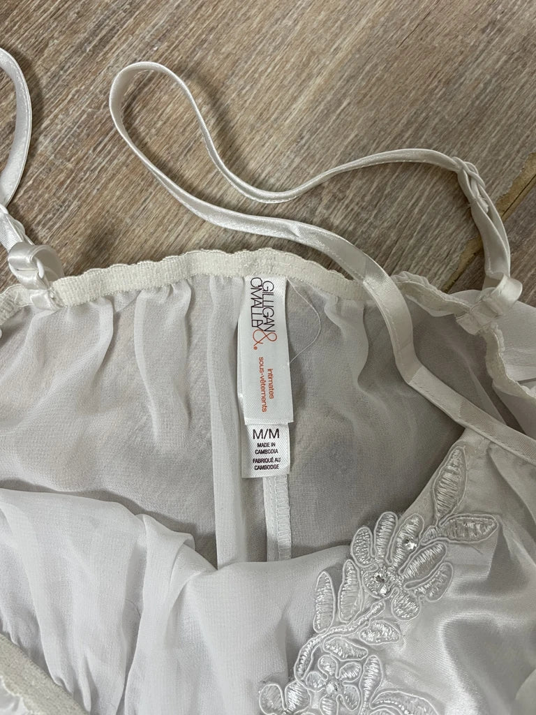 detail view, Gilligan&Omalley Dreamy Night White Sheer Top, vintage Y2K second hand piece, image 5