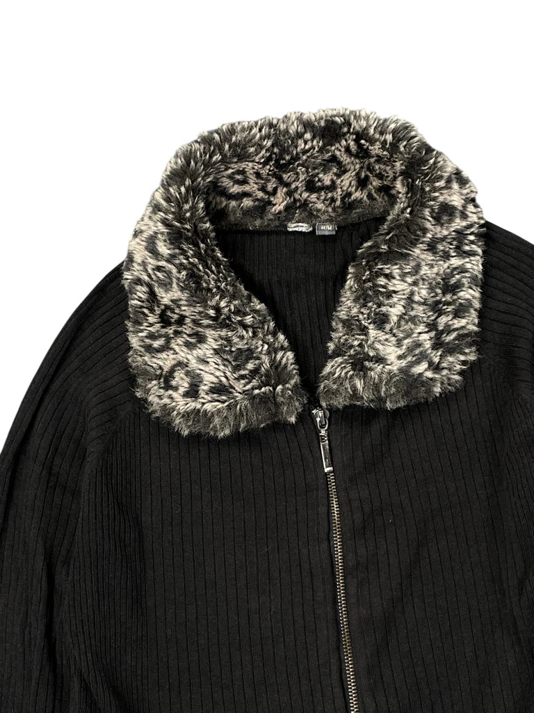 detail view, Black Ribbed Zip Cardigan with Faux Fur Collar, vintage Y2K second hand piece, image 4