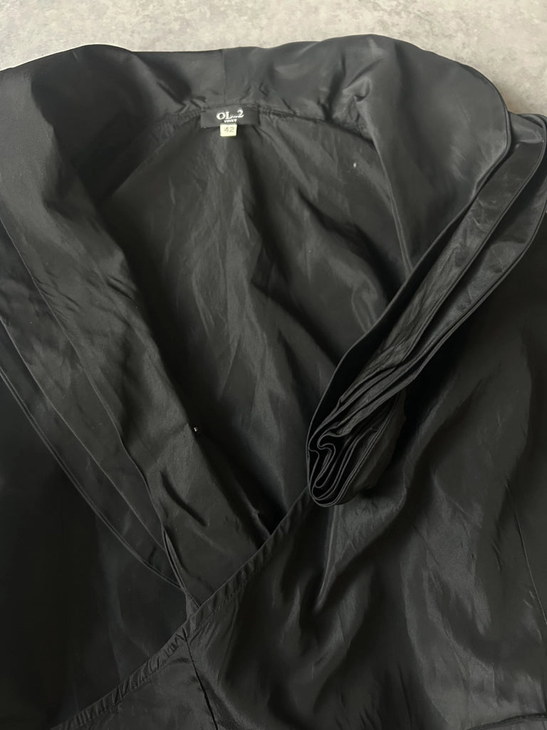 detail view, OL..2 Y2K Black Ruffle Collar Top, vintage Y2K second hand piece, image 5