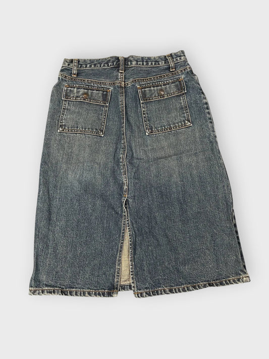 back view, Gap Jeans Classic Mid Wash Denim Skirt, vintage Y2K second hand piece