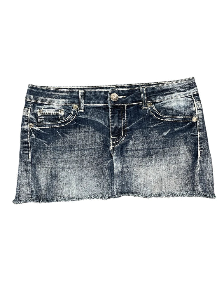 detail view, Rue 21 Embroidered Back Pocket Vintage Denim Skirt, vintage Y2K second hand piece, image 4