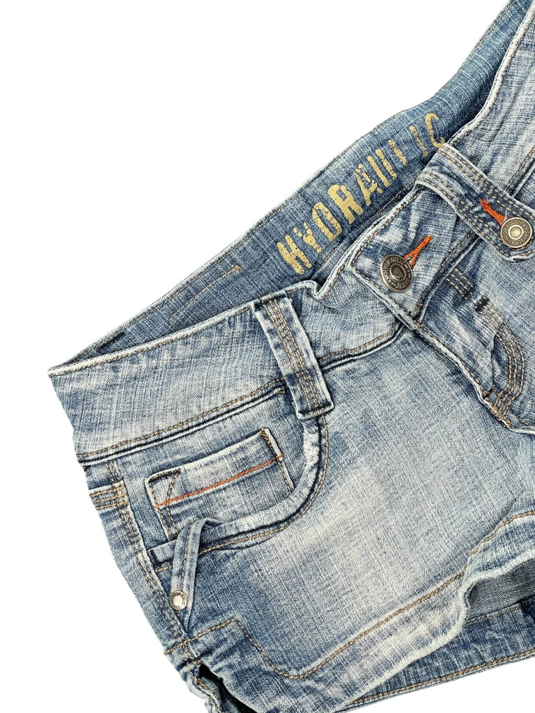 detail view, Hydraulic Light Wash Vintage Denim Hotpants, vintage Y2K second hand piece, image 4