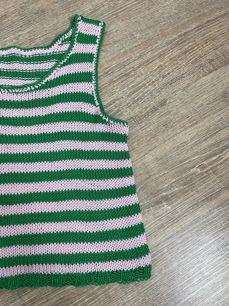 detail view, Striped Top, vintage Y2K second hand piece