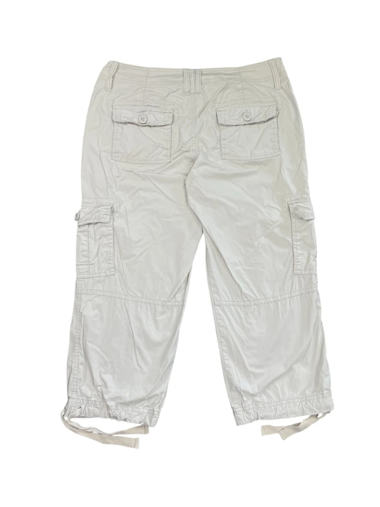 back view, Old Navy White Wide-Leg Cargo Pants, vintage Y2K second hand piece