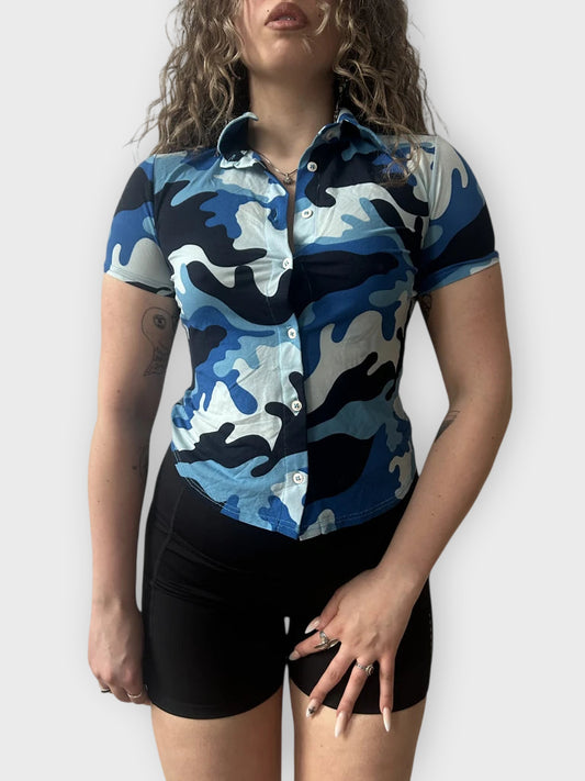 front view, XONY Blue Camo Shirt, vintage Y2K second hand piece