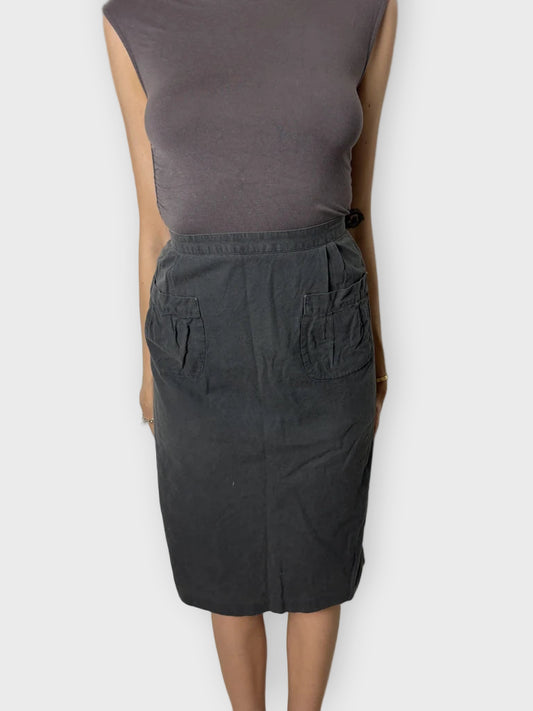 front view, Gill and J Skirt with Pockets, vintage Y2K second hand piece