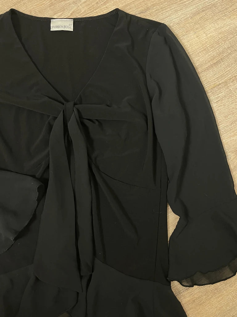 detail view, Fashion Bug Elegant Black Blouse, vintage Y2K second hand piece