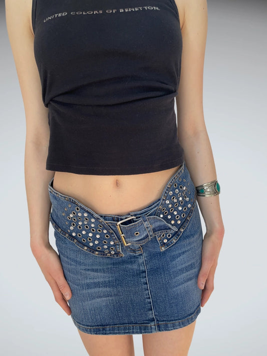 front view, Edgy Low Rise Grommet Belt Denim Mini Skirt Fornarina, vintage Y2K second hand piece