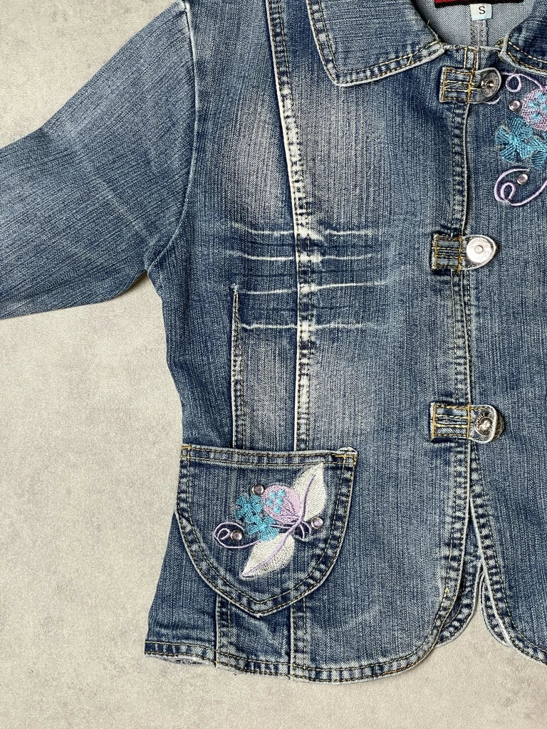 detail view, Ditelong Flower Jeans Jacket, vintage Y2K second hand piece, image 4