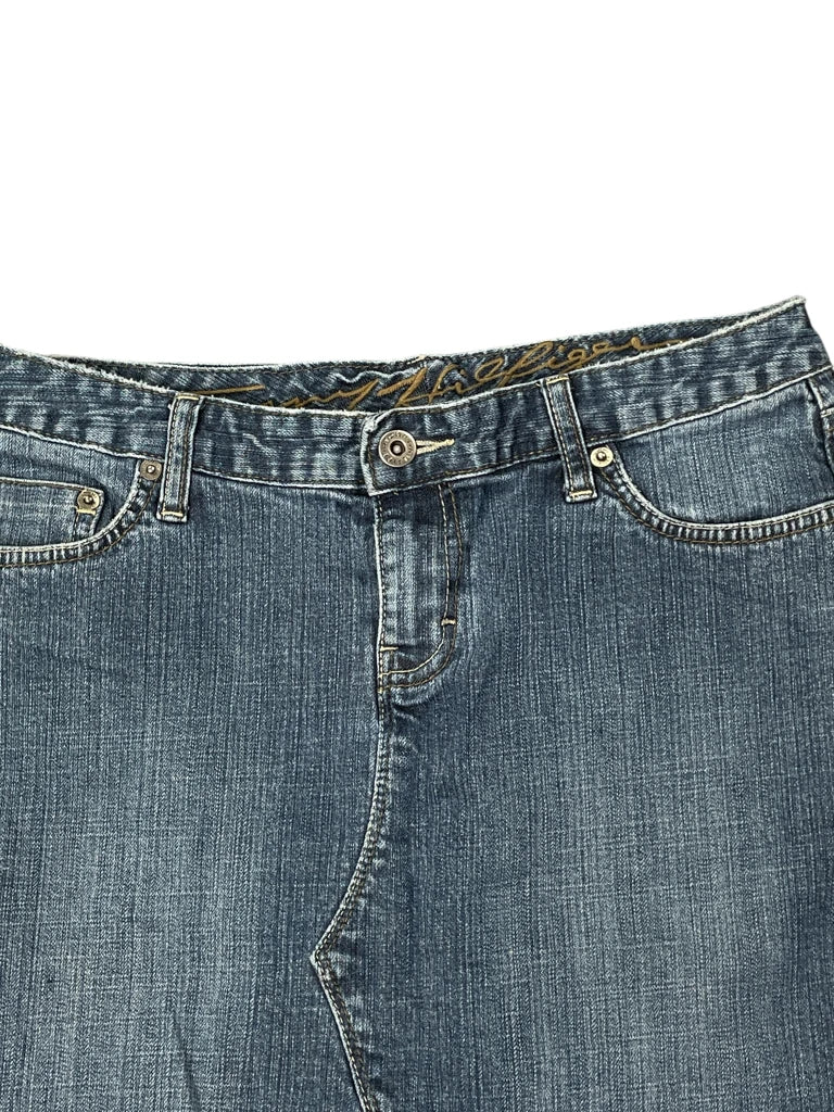 detail view, Light Blue Classic Denim Skirt, vintage Y2K second hand piece, image 4
