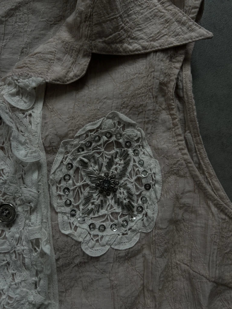 detail view, Repeat Baby Pink Button-Up, vintage Y2K second hand piece