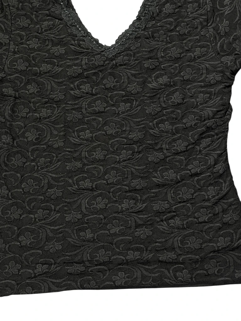 detail view, Black Floral Lace V-Neck Short Sleeve Top, vintage Y2K second hand piece