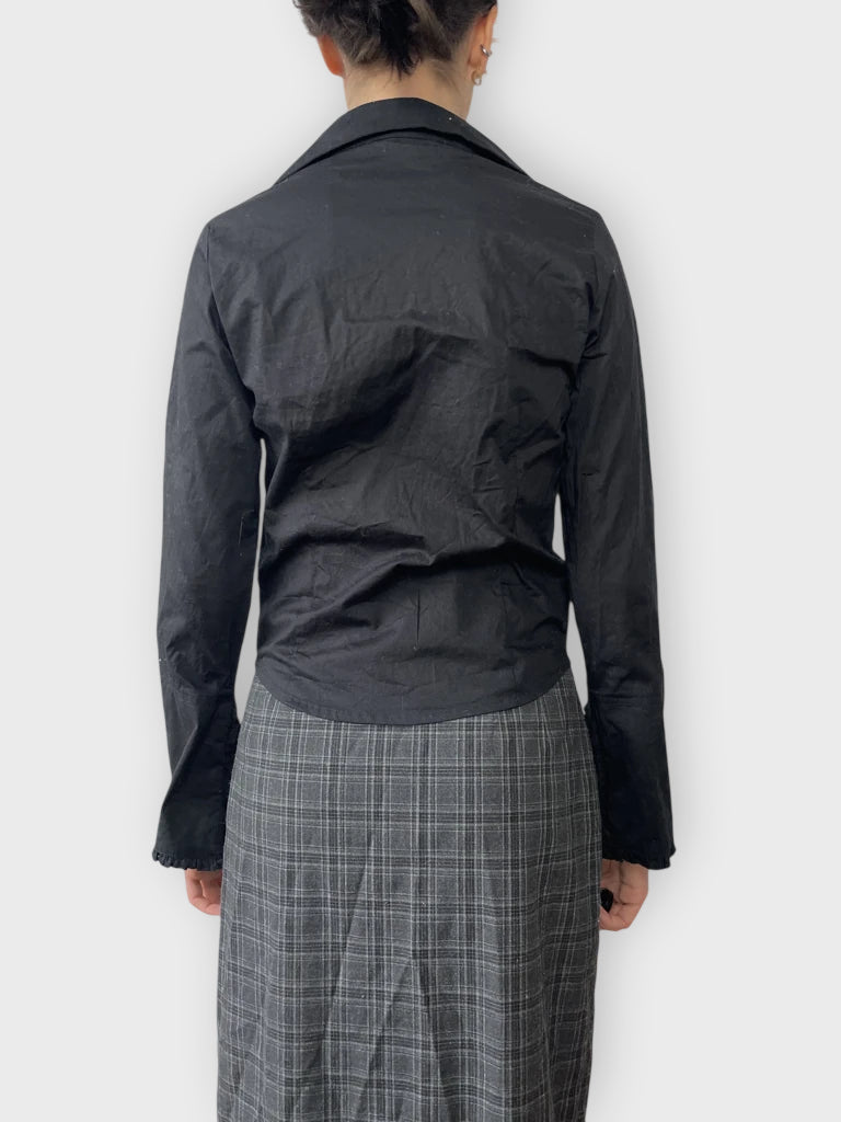 back view, Jiche Black Shirt, vintage Y2K second hand piece