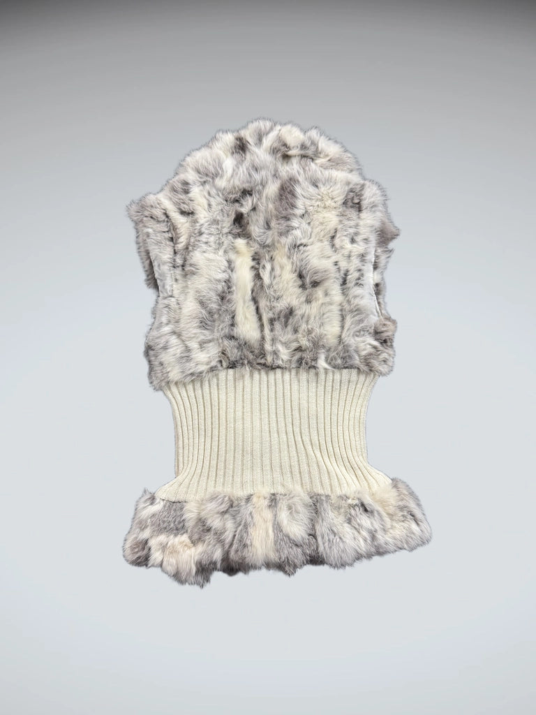 detail view, Guess Jeans White Rabbit Fur Vest Women, vintage Y2K second hand piece, image 4