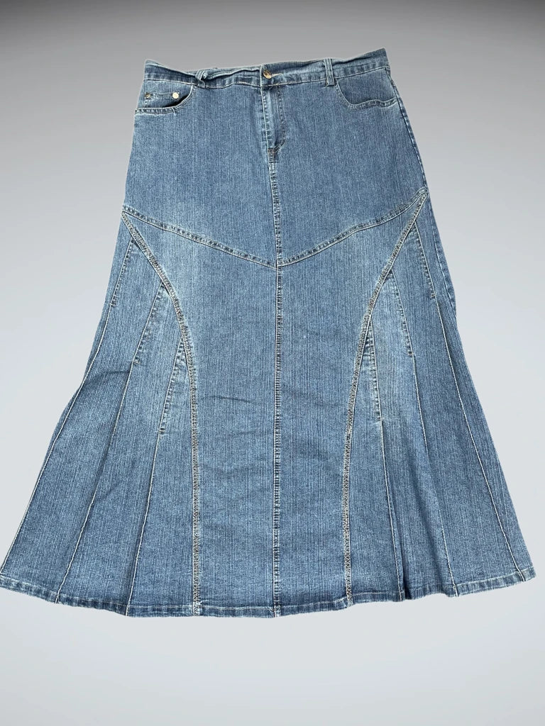 detail view, Cal Fashion Blue Denim Maxi Skirt, vintage Y2K second hand piece