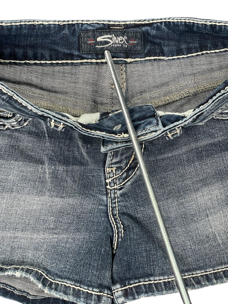 detail view, Silver Jeans Dark Wash Mini Hotpants, vintage Y2K second hand piece
