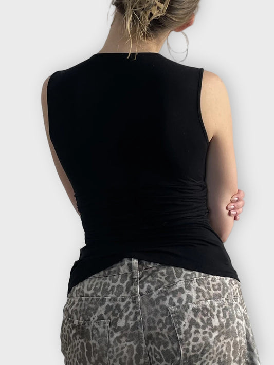 night flow – deep v black tank (S)