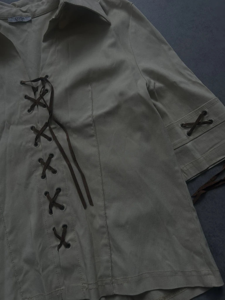 detail view, LARA & Co Y2K Collared Top, vintage Y2K second hand piece