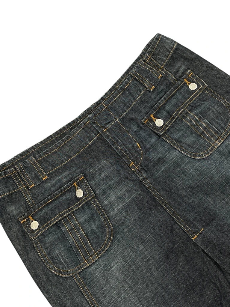 detail view, London Jeans Dark Wash Pocket Detail Denim Skirt, vintage Y2K second hand piece, image 4