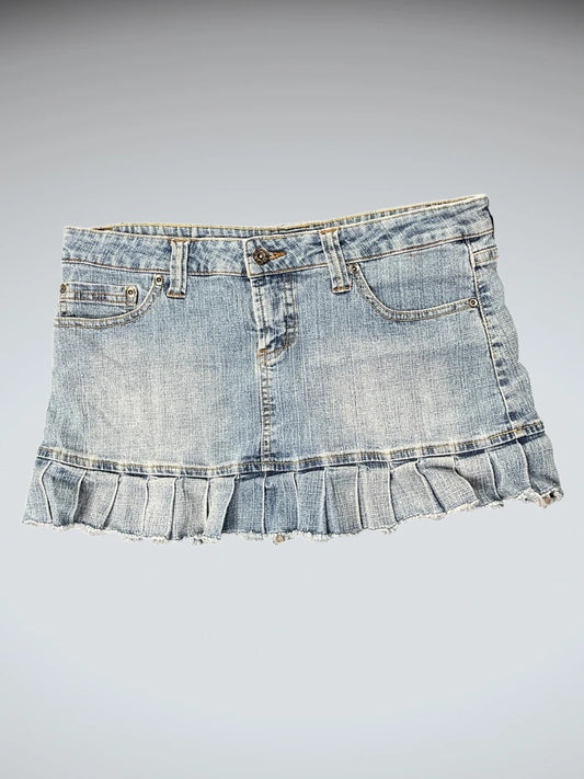 front view, L.e.i LEI Blue Denim Skirt with Ruffled Hem, vintage Y2K second hand piece