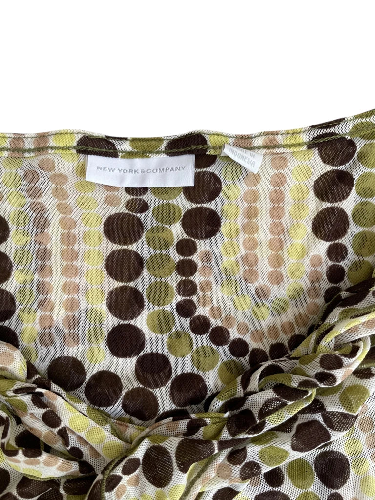 detail view, New York & Company olive wave – 70s mesh cami, vintage Y2K second hand piece, image 5