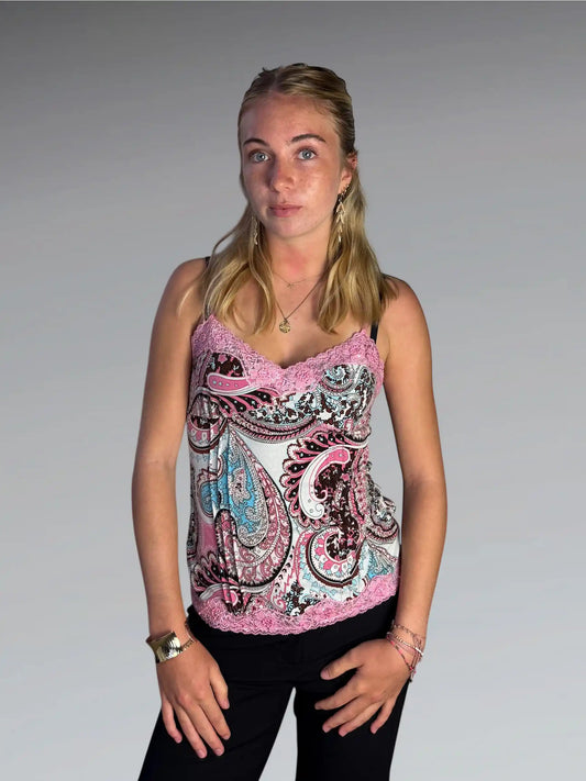 front view, No boundaries Pink Paisley Lace Trim Top, vintage Y2K second hand piece