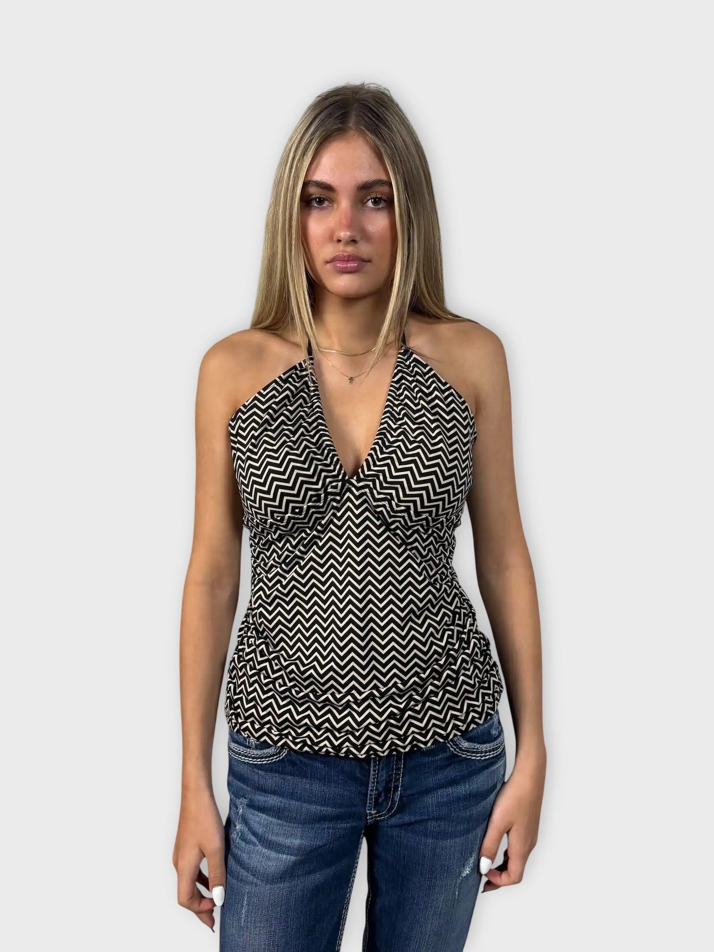 front view, Lizz Clayborne Black White Geometric Halter Top, vintage Y2K second hand piece