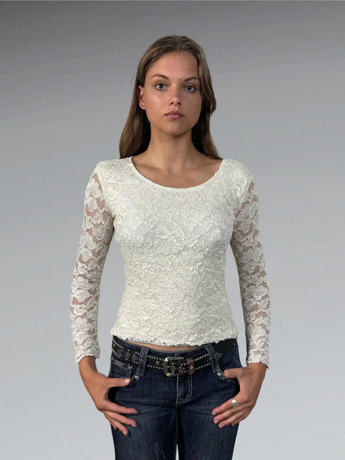 front view, Michi Collection White Elegant Blouse Top, vintage Y2K second hand piece
