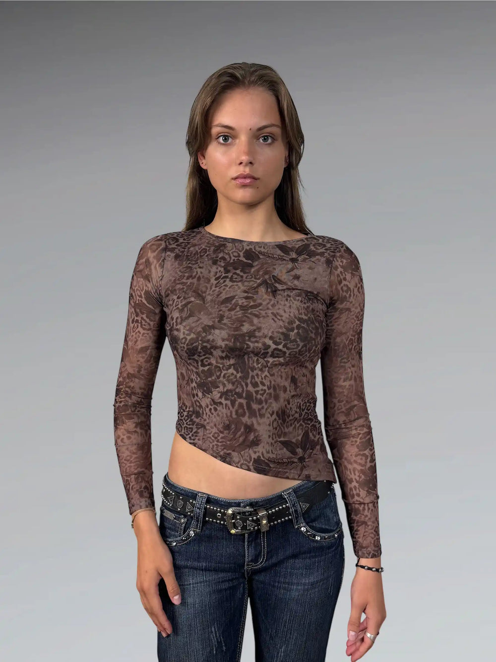 front view, Rebellious Dreamer Boho Brown Floral Top, vintage Y2K second hand piece