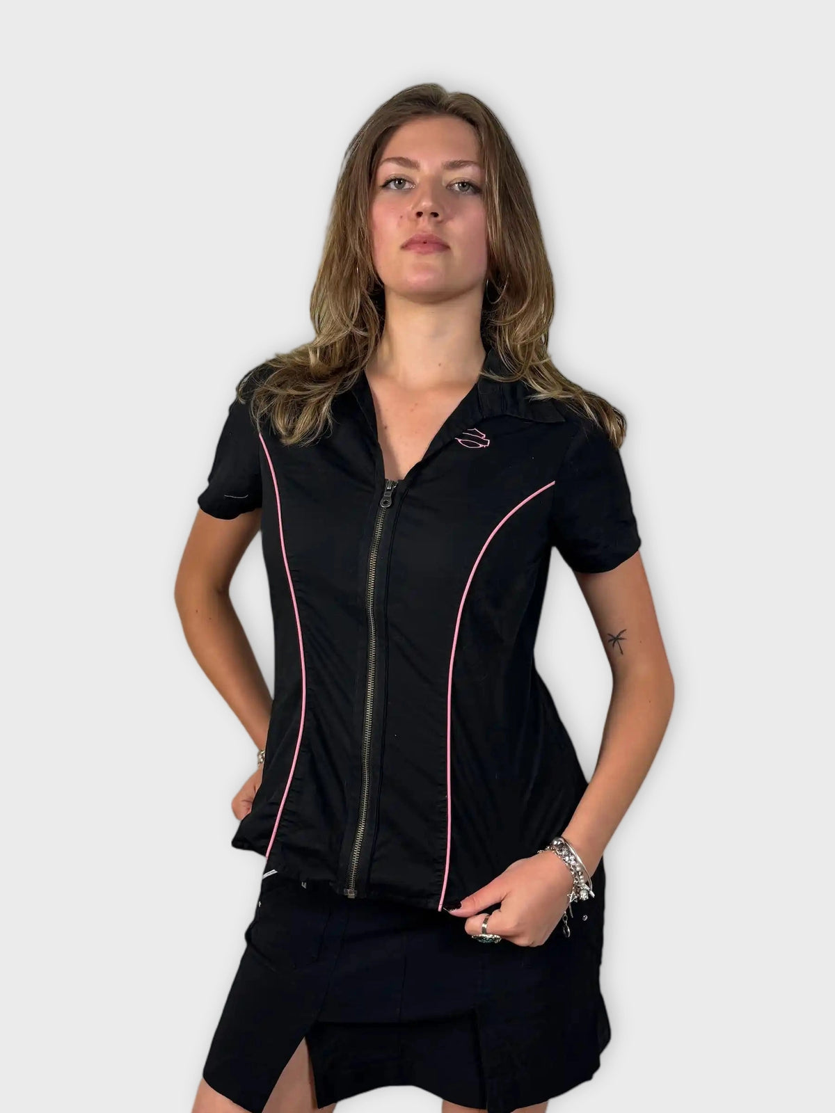 front view, Harley-Davidson Harley Davidson Black Pink Fitted Biker Shirt, vintage Y2K second hand piece
