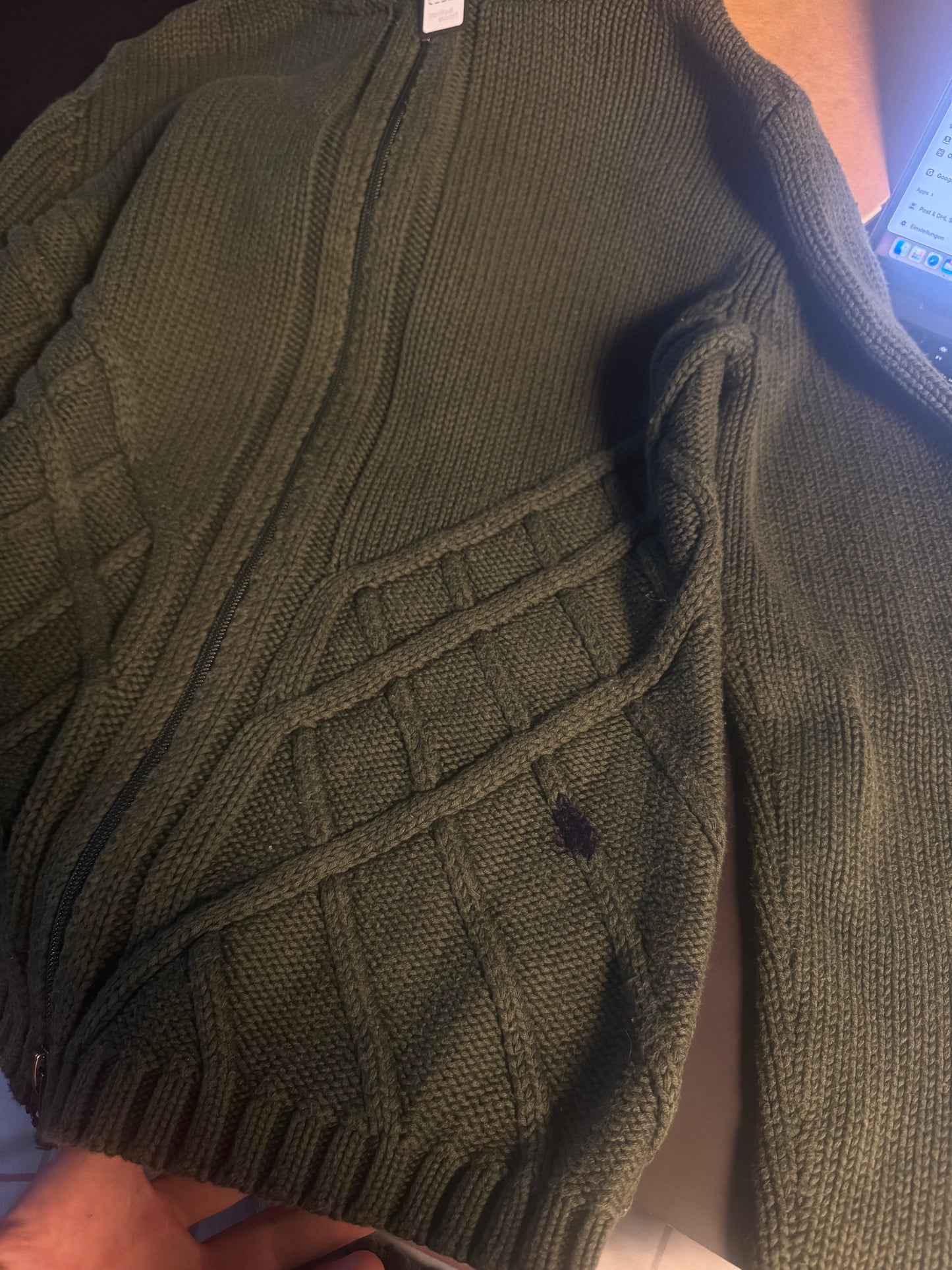 detail view, Royal Robbins Olive Green Textured Zip Sweater, vintage Y2K second hand piece