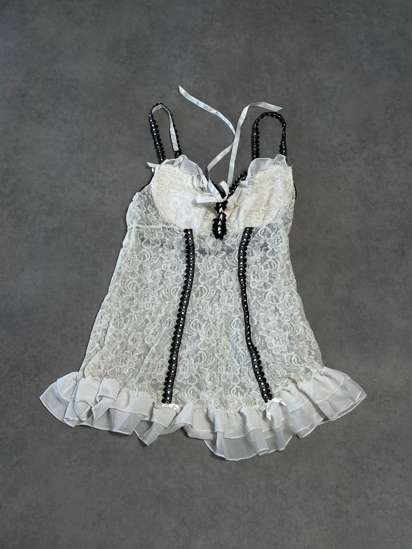 detail view, Cinema Exoile white lace lingerie dress, vintage Y2K second hand piece, image 5