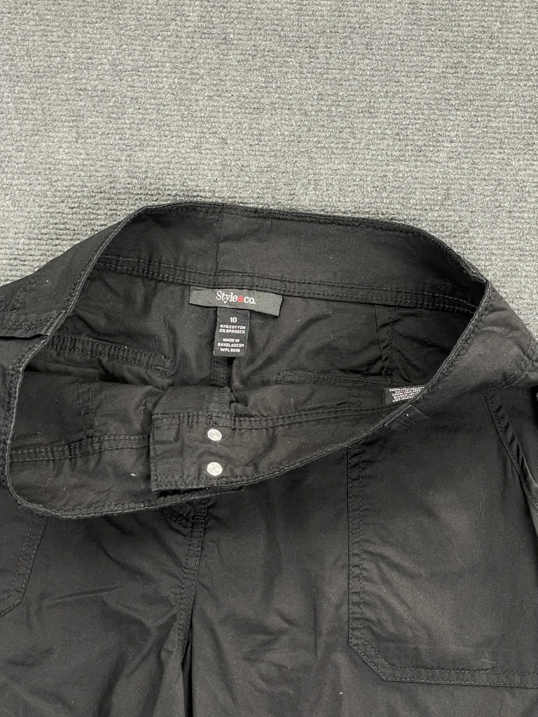 detail view, Style & Co Black Cargo Shorts, vintage Y2K second hand piece, image 4