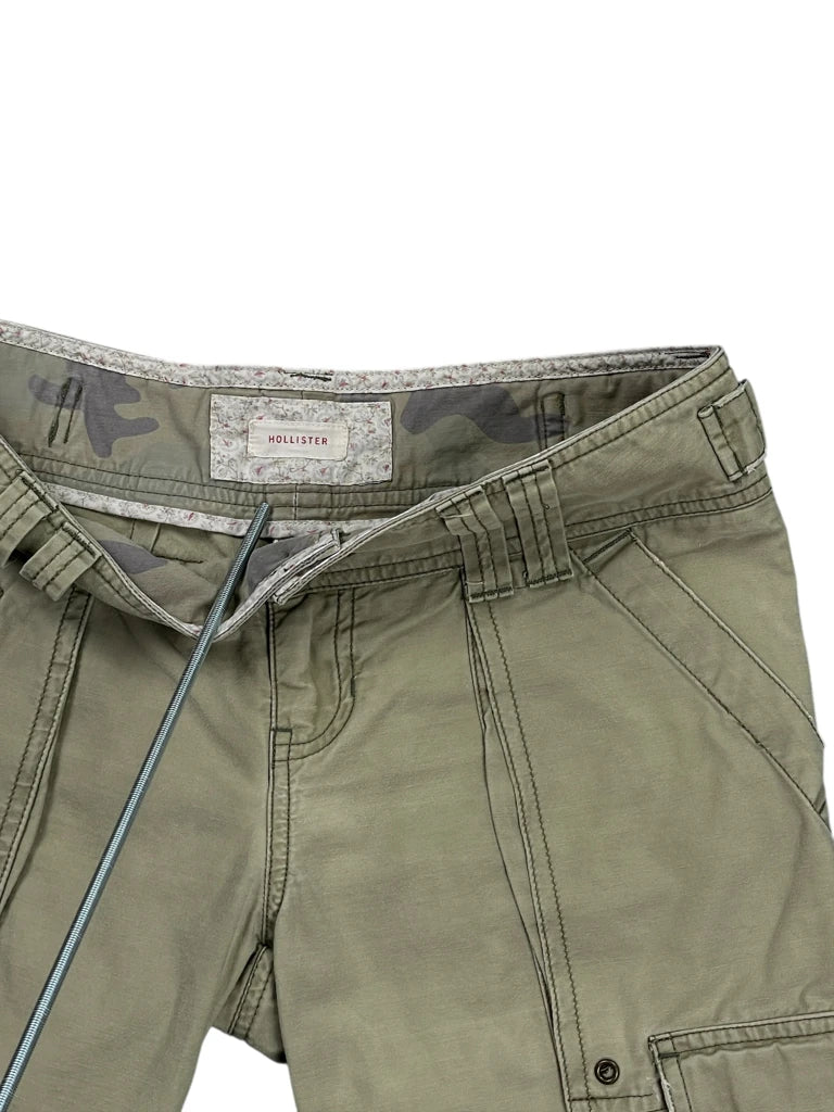 detail view, Hollister Green Cropped Pants, vintage Y2K second hand piece