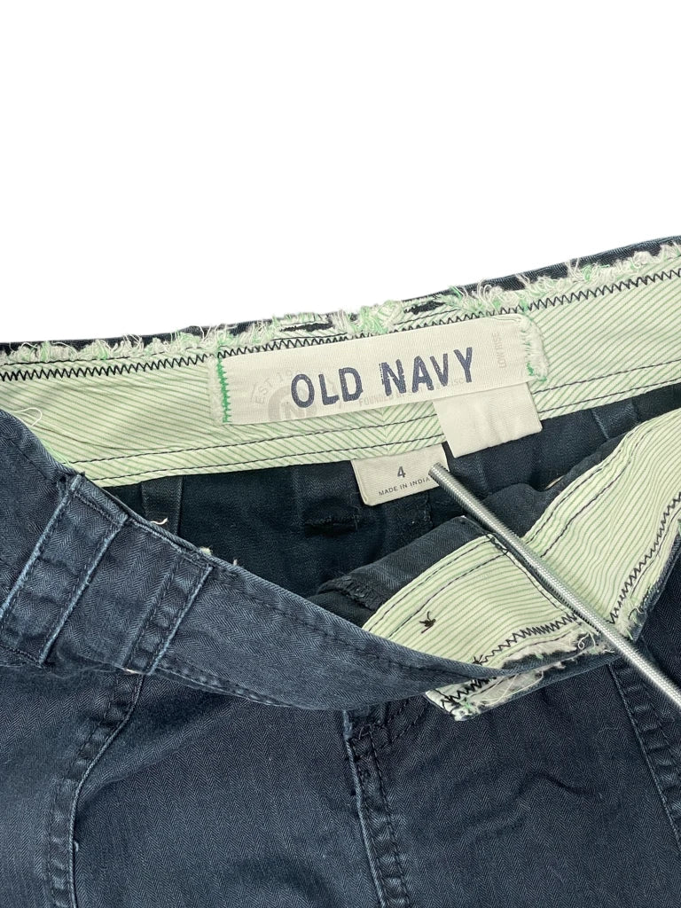 detail view, Old Navy Navy Blue Zip Detail Skirt, vintage Y2K second hand piece