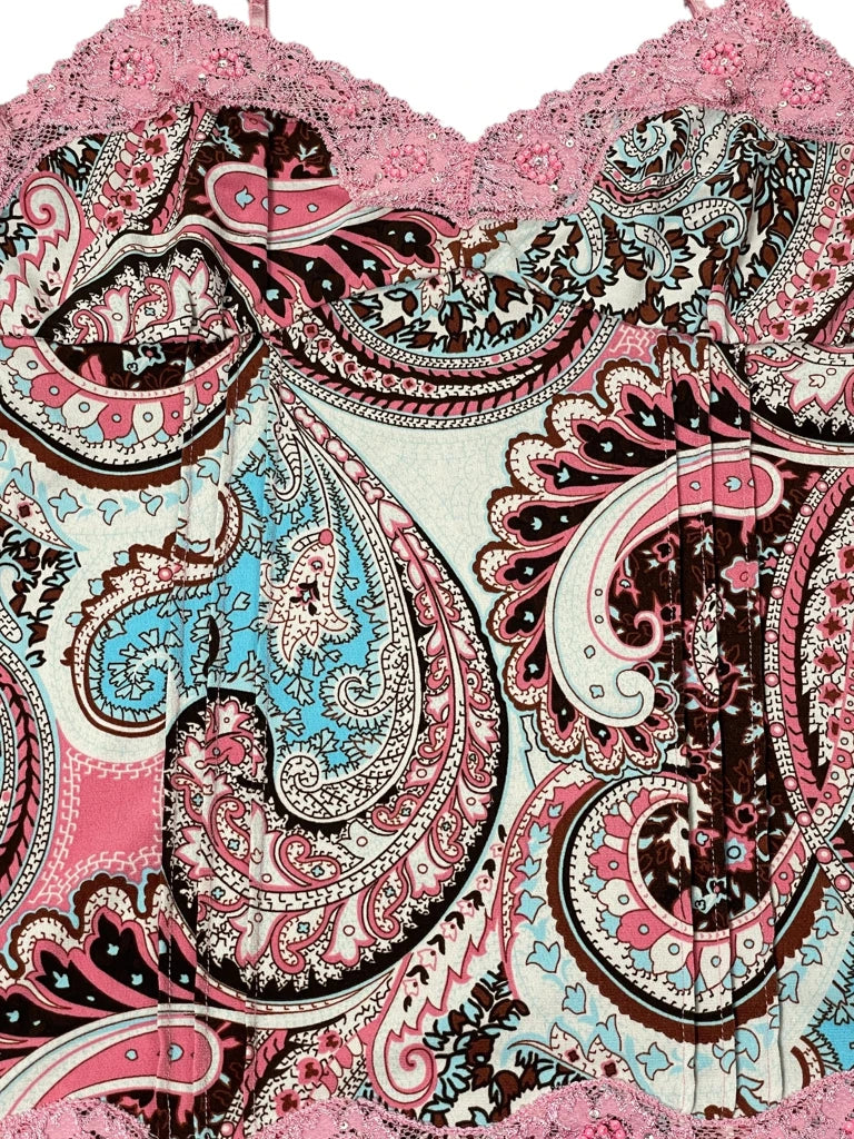 detail view, No boundaries Pink Paisley Lace Trim Top, vintage Y2K second hand piece, image 6
