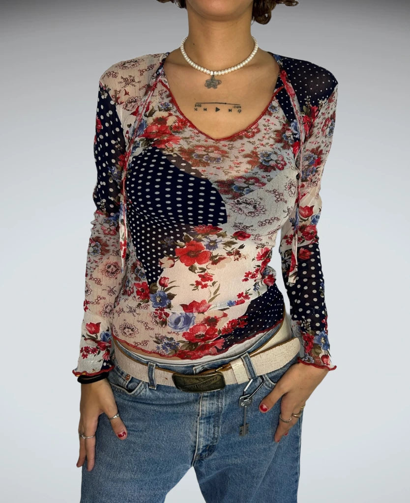 front view, Alma Aero Vintage Long Sleeve Top, vintage Y2K second hand piece