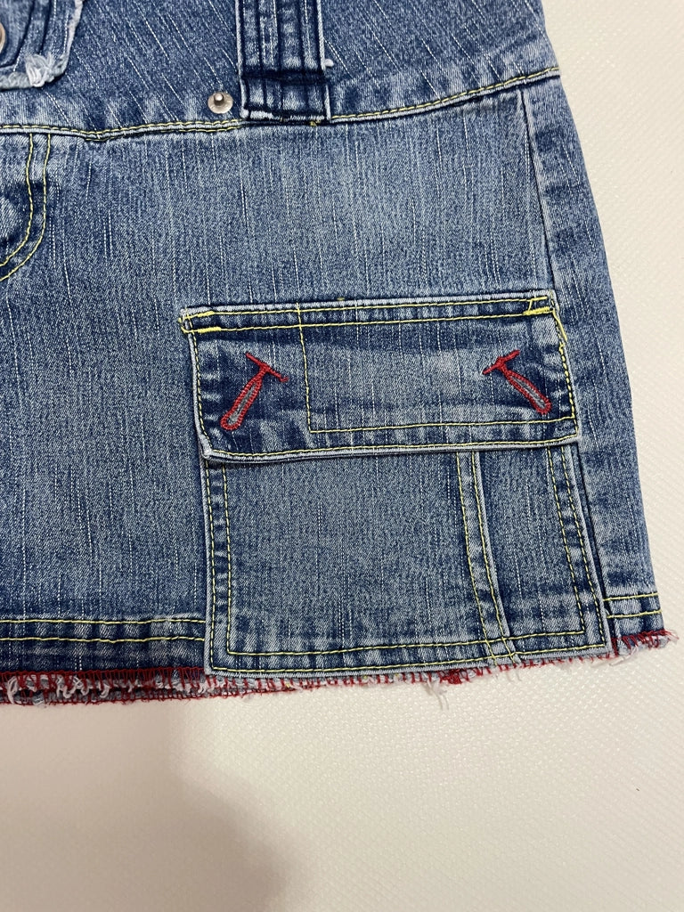 detail view, Disil Industry Distressed Denim Mini Skirt Low Rise Red Stitch Y2K, vintage Y2K second hand piece, image 5