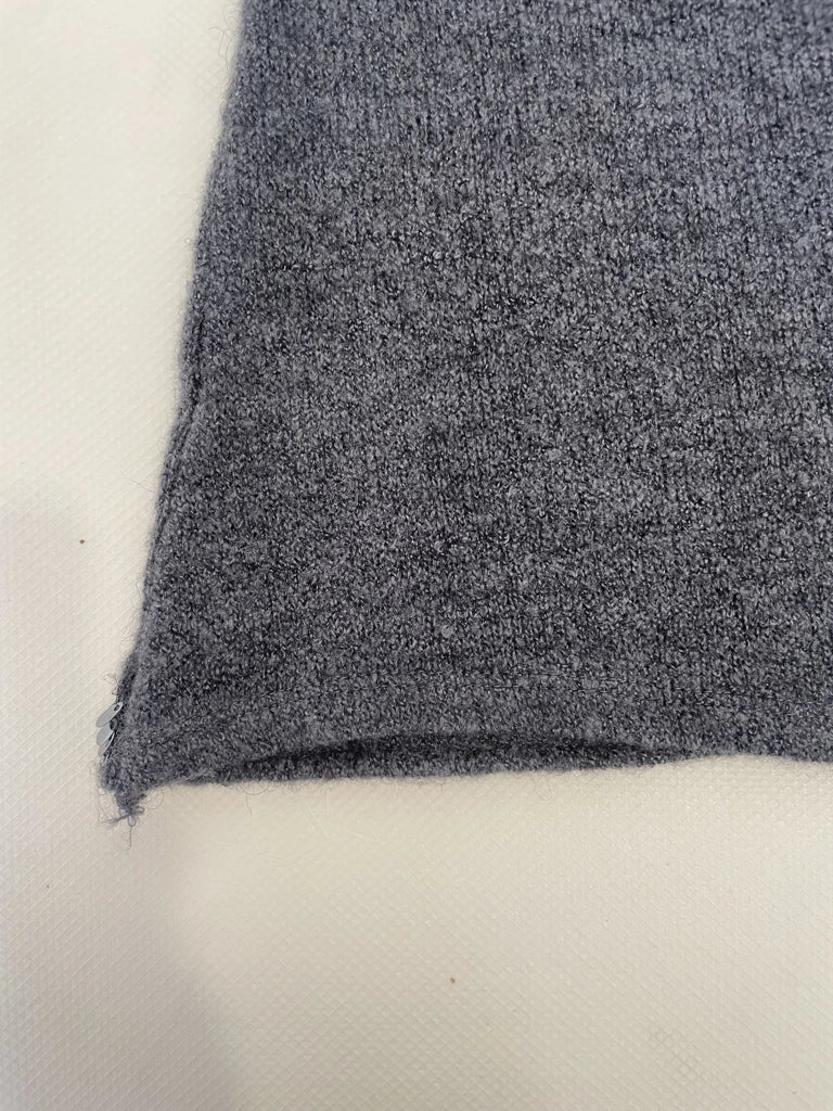 detail view, Gray Sequin Trim Knit Camisole, vintage Y2K second hand piece, image 4