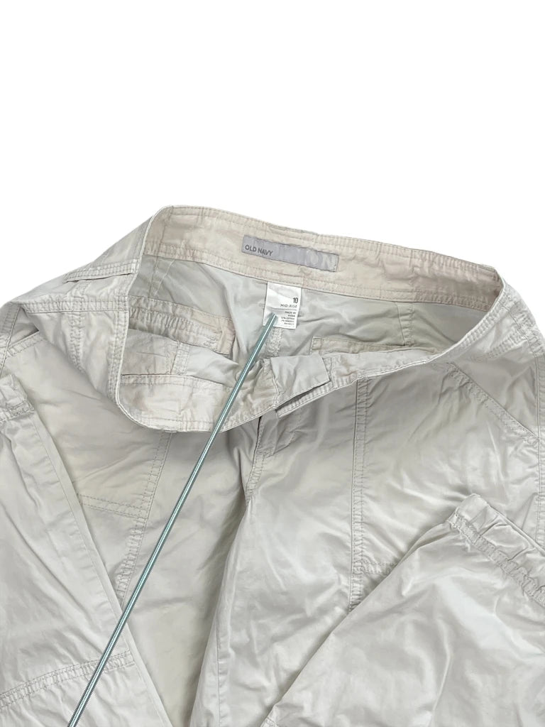 detail view, Old Navy White Wide-Leg Cargo Pants, vintage Y2K second hand piece