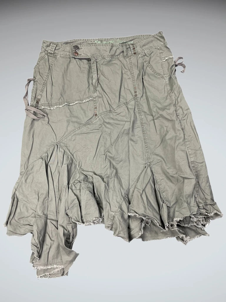 front view, Squeez Jeans Khaki Utility Midi Skirt, vintage Y2K second hand piece