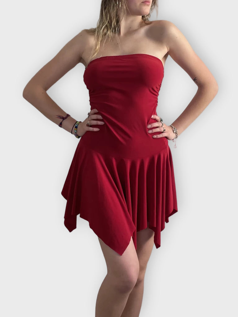 front view, Sirens rouge motion – flowy asymmetric dress, vintage Y2K second hand piece