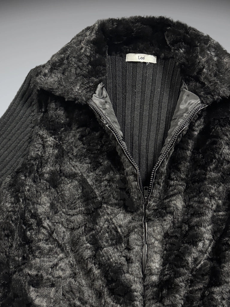 detail view, Lee Vintage Black Faux Fur Jacket Women, vintage Y2K second hand piece, image 4