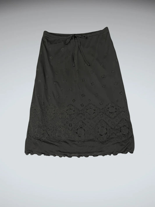 front view, QQ Fashion Embroidered Black Skirt, vintage Y2K second hand piece