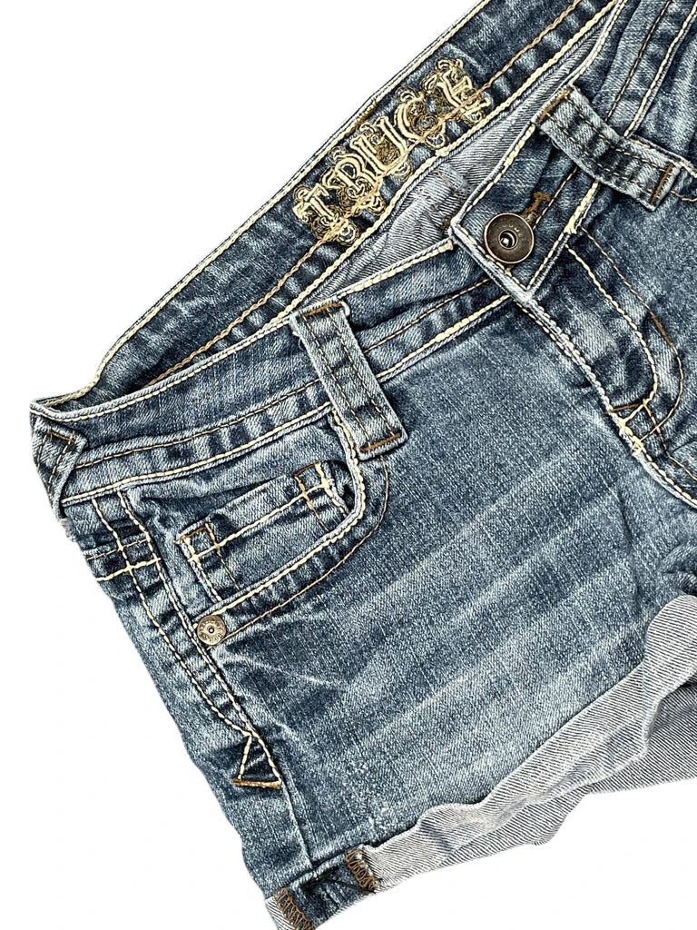 detail view, Truce Vintage Blue Denim Hotpants, vintage Y2K second hand piece, image 4
