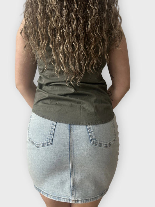 back view, Karen Kate Sleeveless Button-Up, vintage Y2K second hand piece