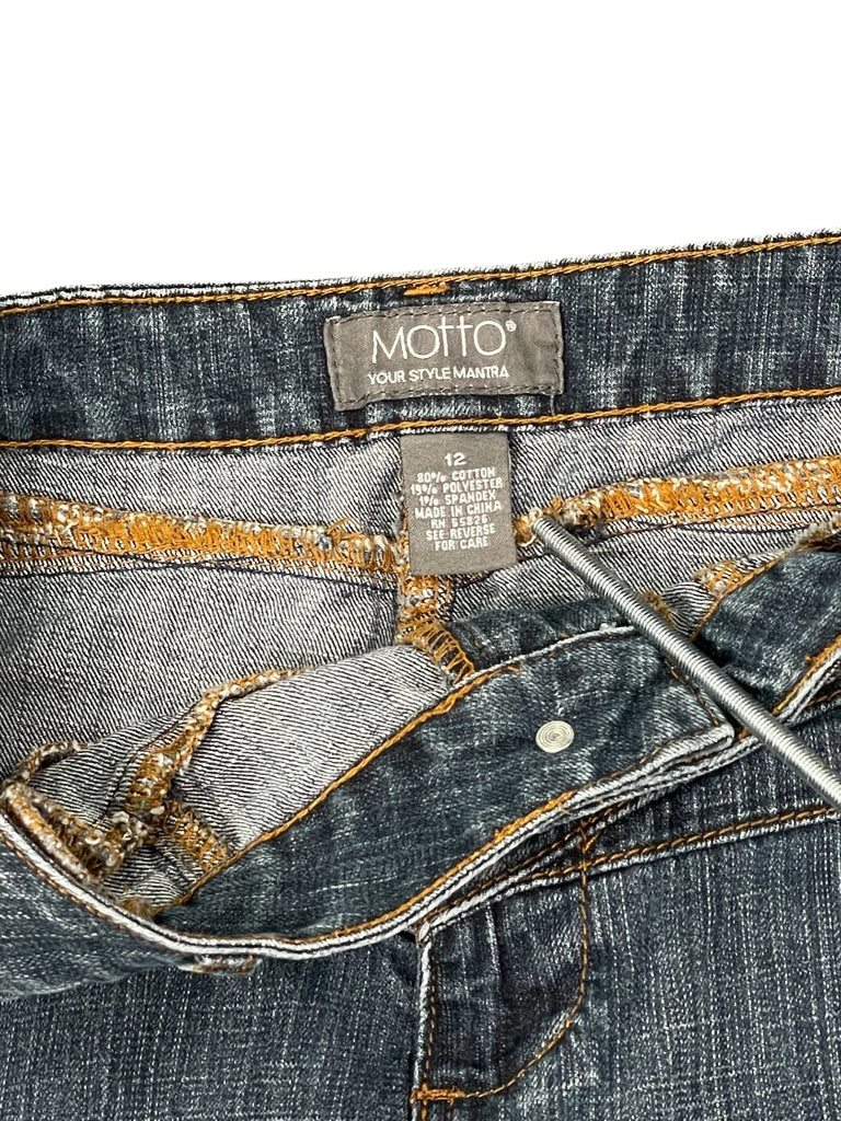 detail view, Motto Denim Skirt, vintage Y2K second hand piece