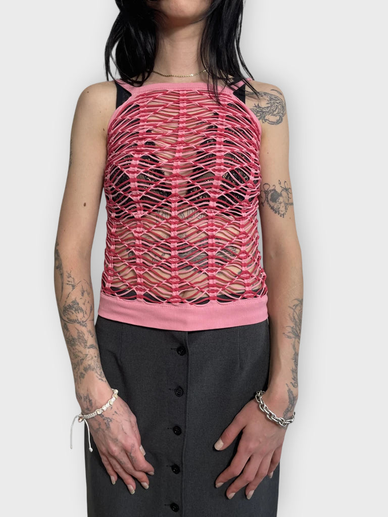 front view, bubble gum pink top, vintage Y2K second hand piece