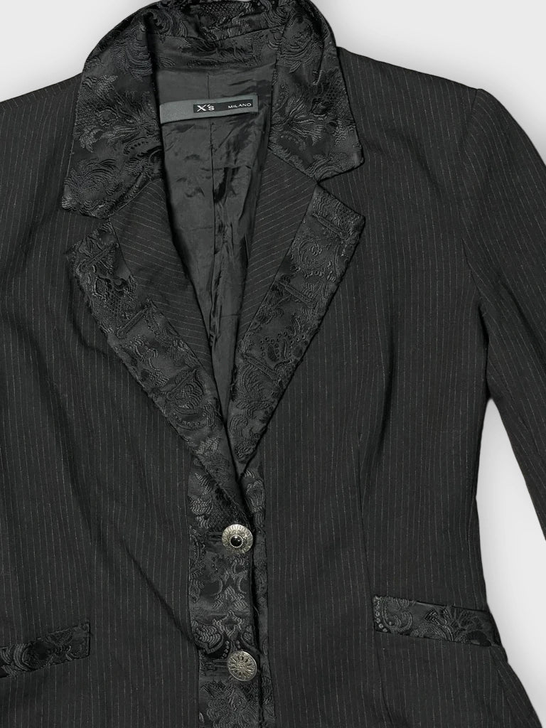 detail view, Black Blazer, vintage Y2K second hand piece, image 4
